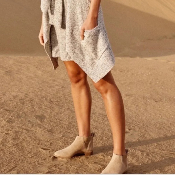 MADEWELL Bryce Suede  Leather Chelsea Boot - Picture 3 of 10